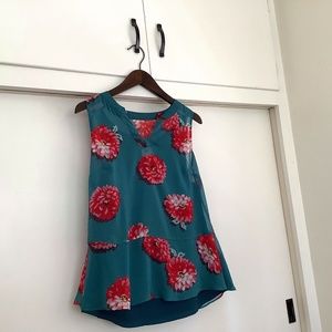 Cabi Sleeveless floral print blouse. Size small.